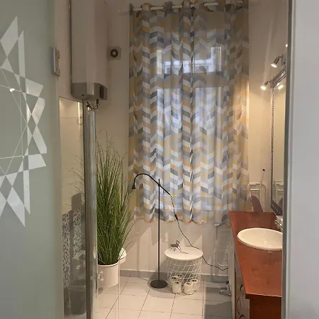 Urban Grand Hideaway *