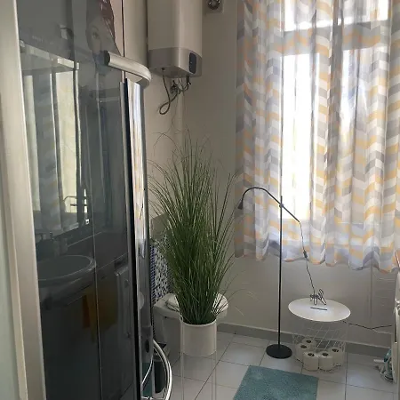 Urban Grand Hideaway *